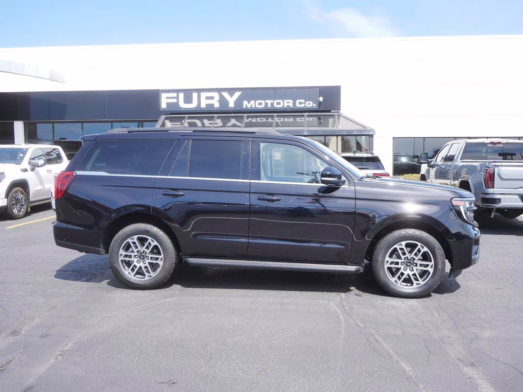 2025 Ford Expedition Active 4x4's photo