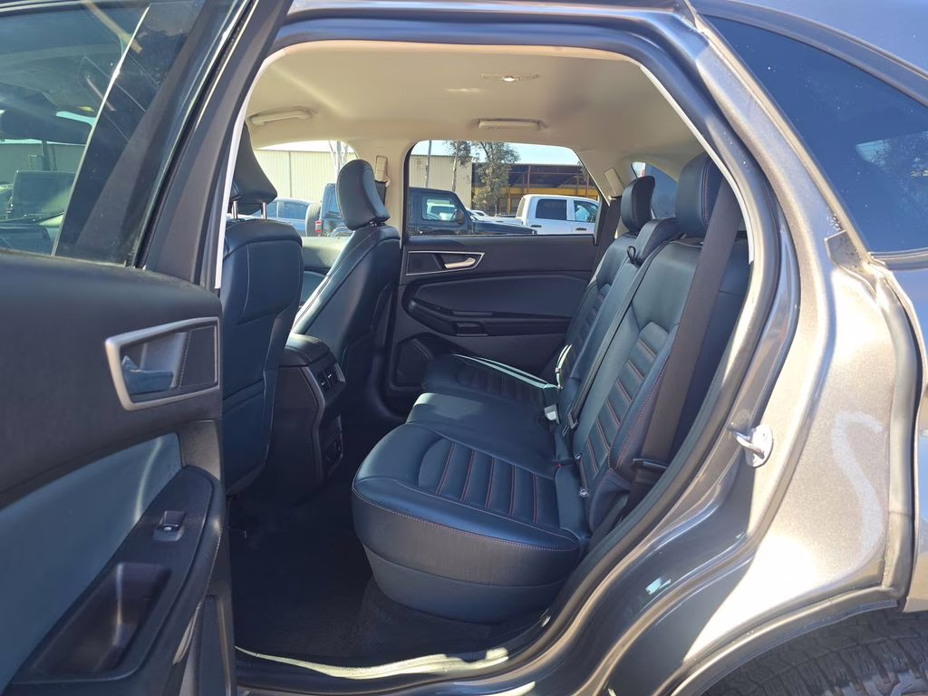 2023 Carbonized Gray Metallic Ford Edge SEL AWD SUV