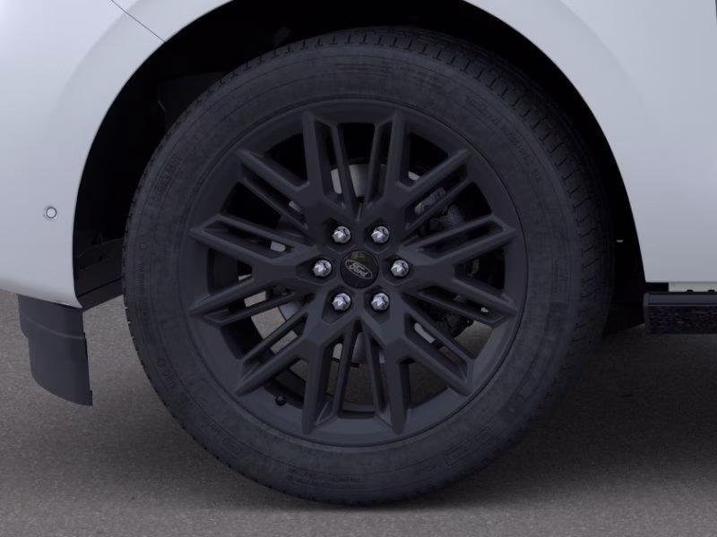 2026 Star White Metallic Tri-Coat Ford Expedition Max Platinum 4X4 SUV