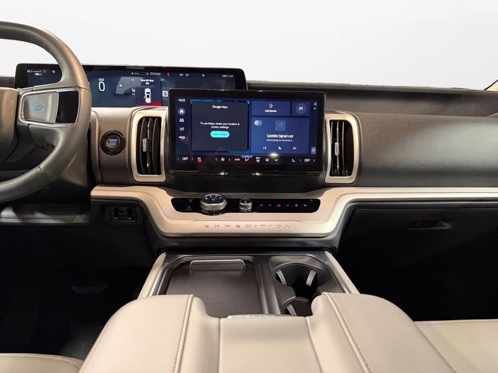 2025 Black Metallic Ford Expedition Active w/Bluecruise & Co-Pilot 360 4X4 SUV