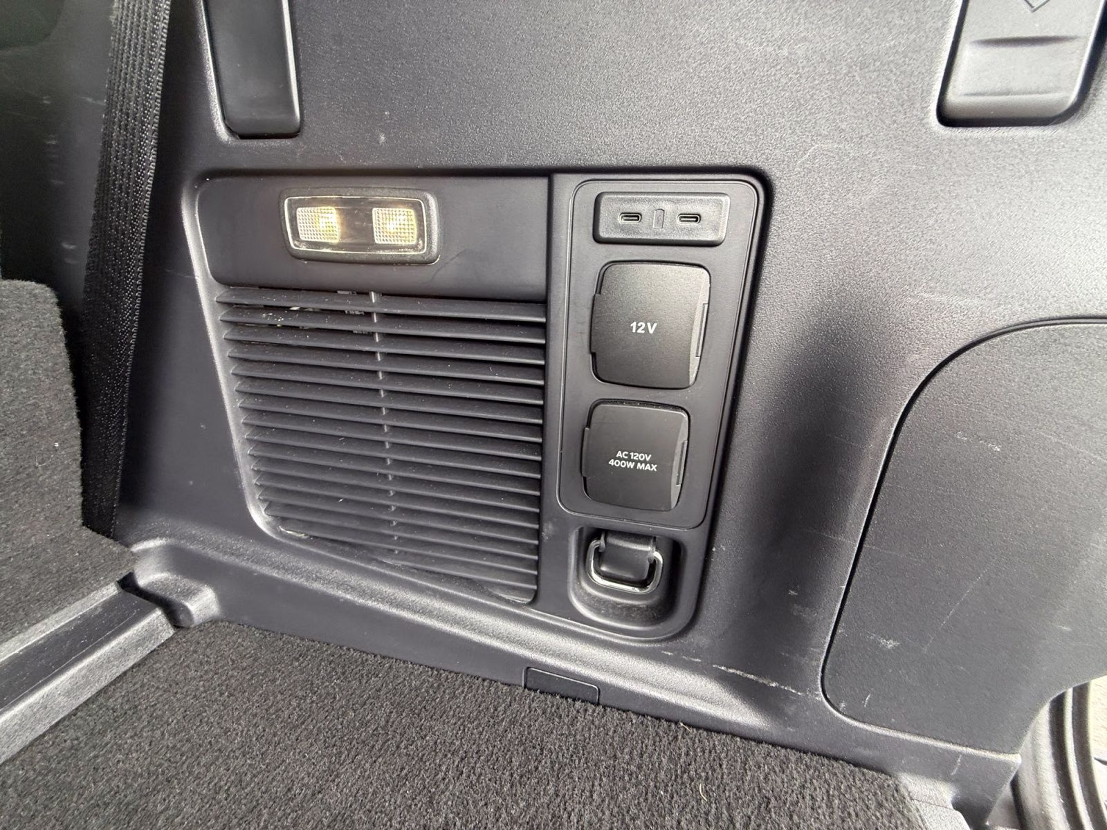 2025 Oxford White Ford Expedition Active 4X4 SUV