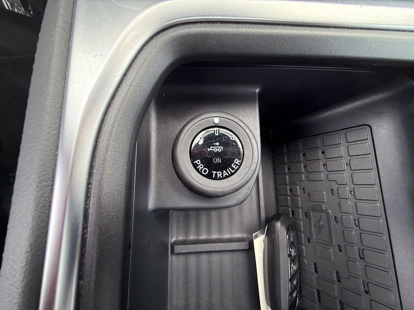 2025 Oxford White Ford Expedition Active 4X4 SUV