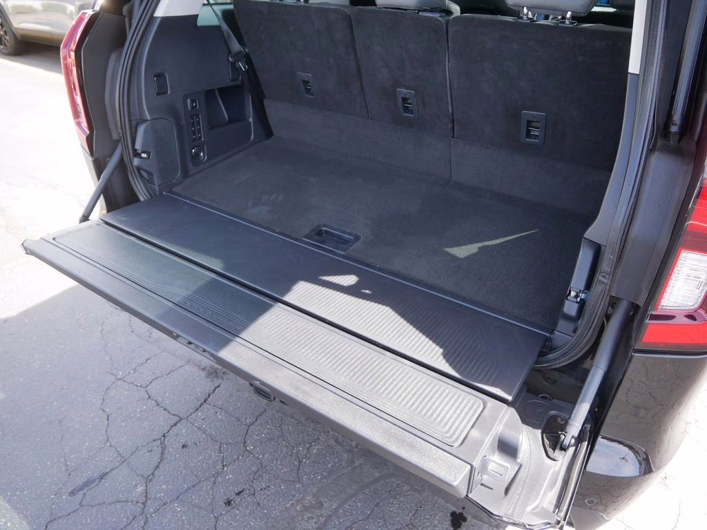 2025 Black Ford Expedition Active 4X4 SUV