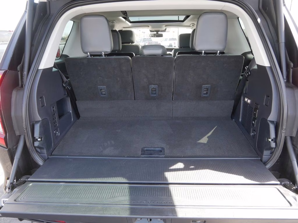 2025 Black Ford Expedition Active 4X4 SUV