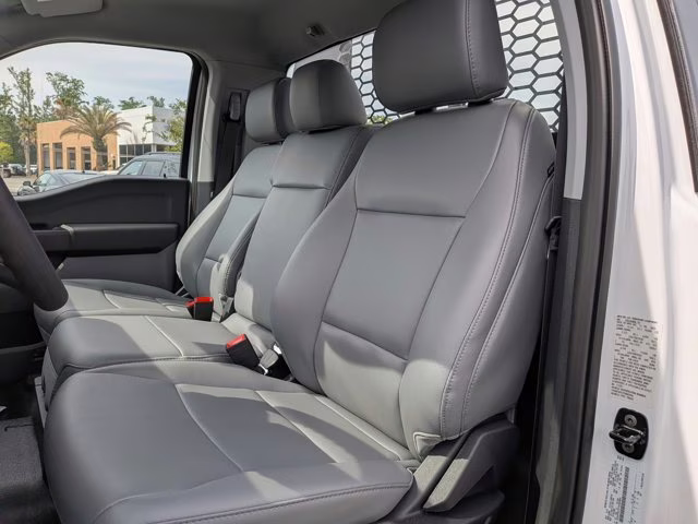 2026 Oxford White Ford Super Duty F-550 DRW XL 4X4 Truck