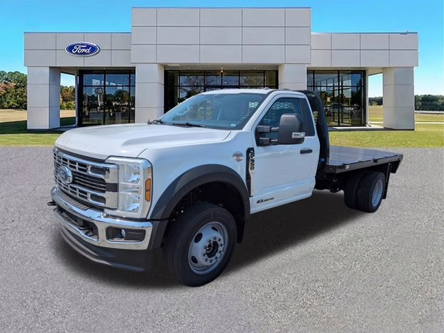 2026 Oxford White Ford Super Duty F-550 DRW XL 4X4 Truck