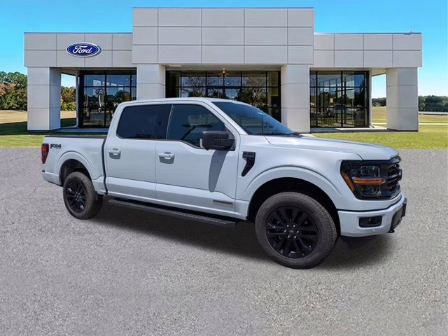 2025 White Metallic Ford F-150 XLT 4X4 Truck