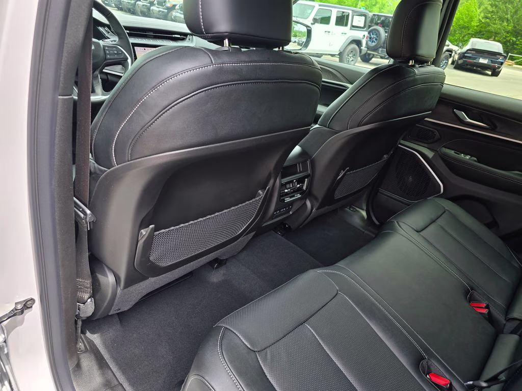 2026 Bright White Clearcoat Jeep Grand Cherokee Limited Reserve 4X4 SUV