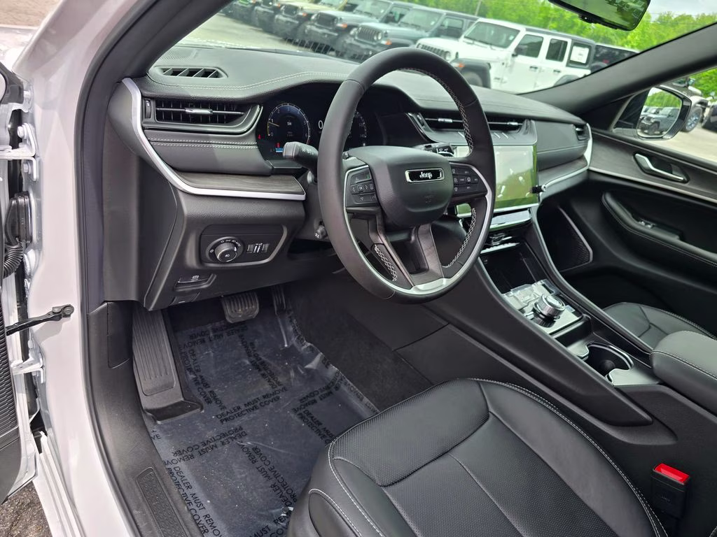 2026 Bright White Clearcoat Jeep Grand Cherokee Limited Reserve 4X4 SUV