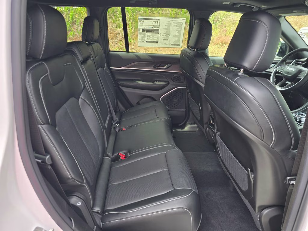 2026 Bright White Clearcoat Jeep Grand Cherokee Limited Reserve 4X4 SUV