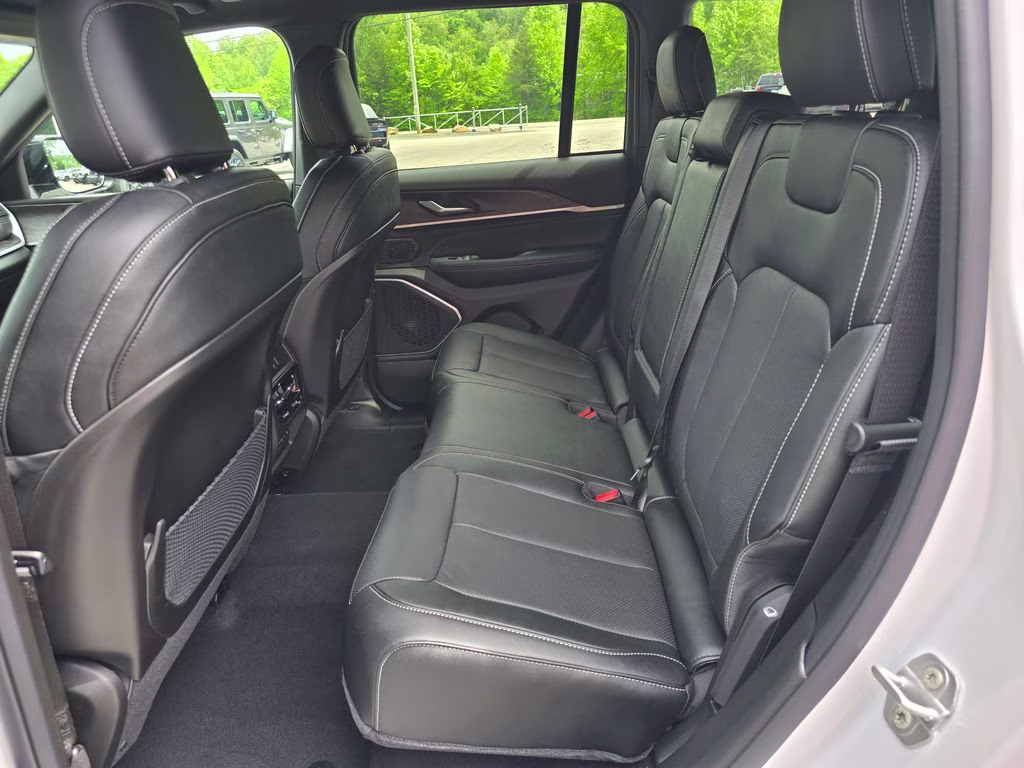 2026 Bright White Clearcoat Jeep Grand Cherokee Limited Reserve 4X4 SUV