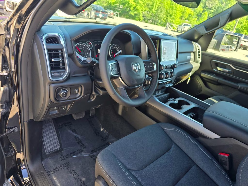 2026 Diamond Black Crystal Pearlcoat Ram 1500 Big Horn/Lone Star 4X4 Truck