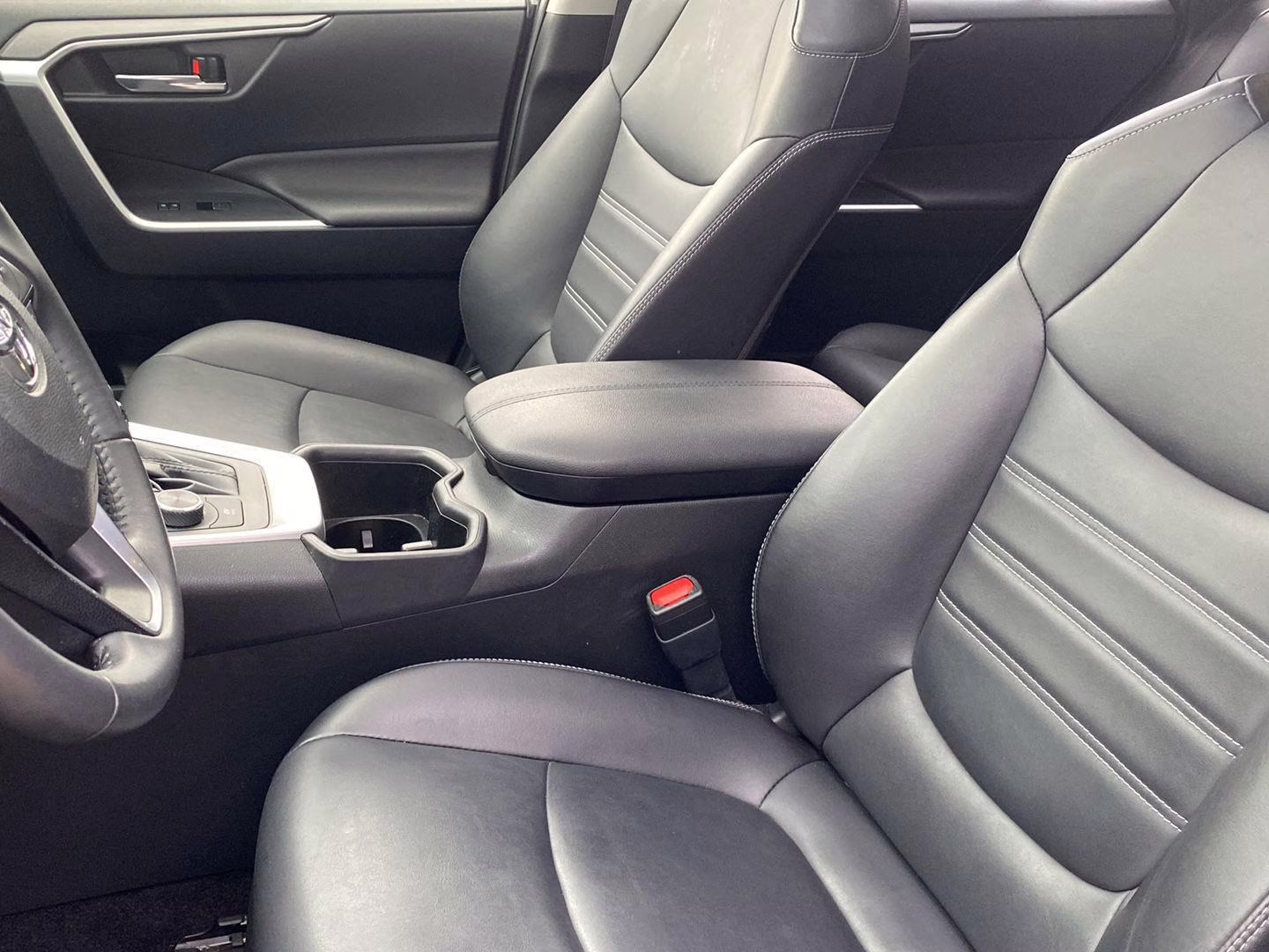 2023 Magnetic Gray Metallic Toyota RAV4 Hybrid XLE Premium AWD SUV