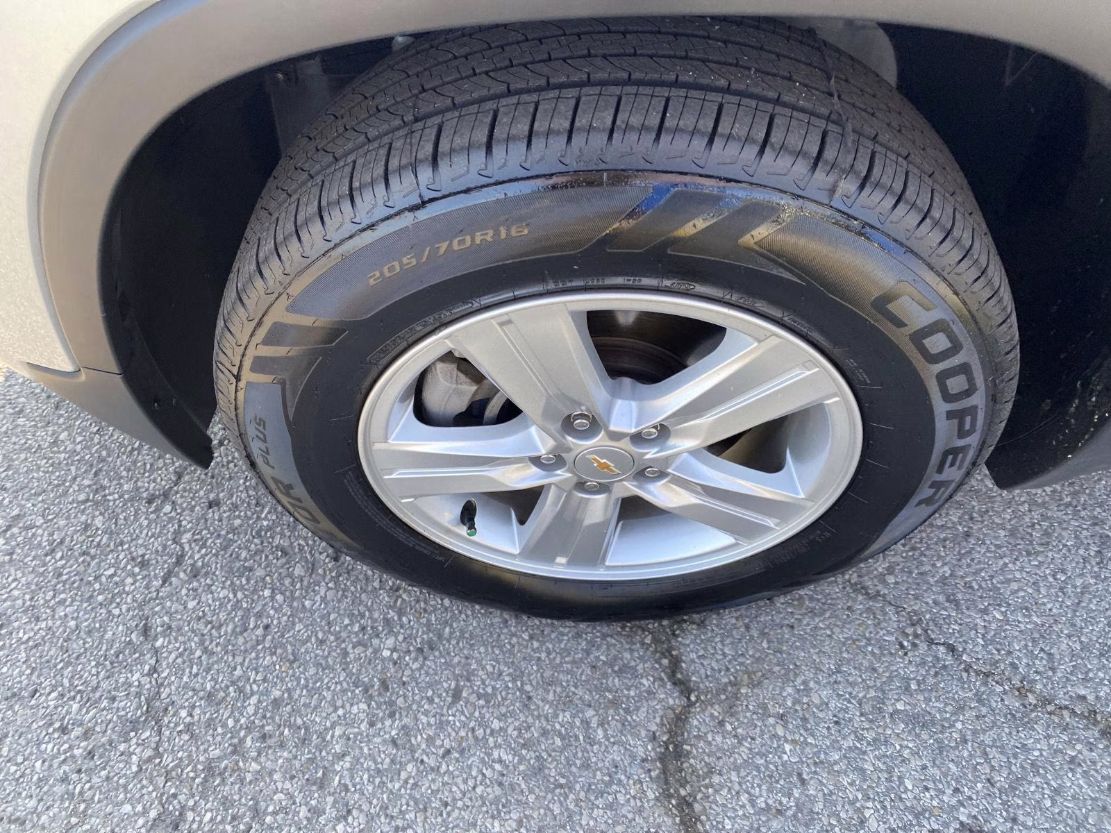 2022 Silver Ice Metallic Chevrolet Trax LT AWD SUV