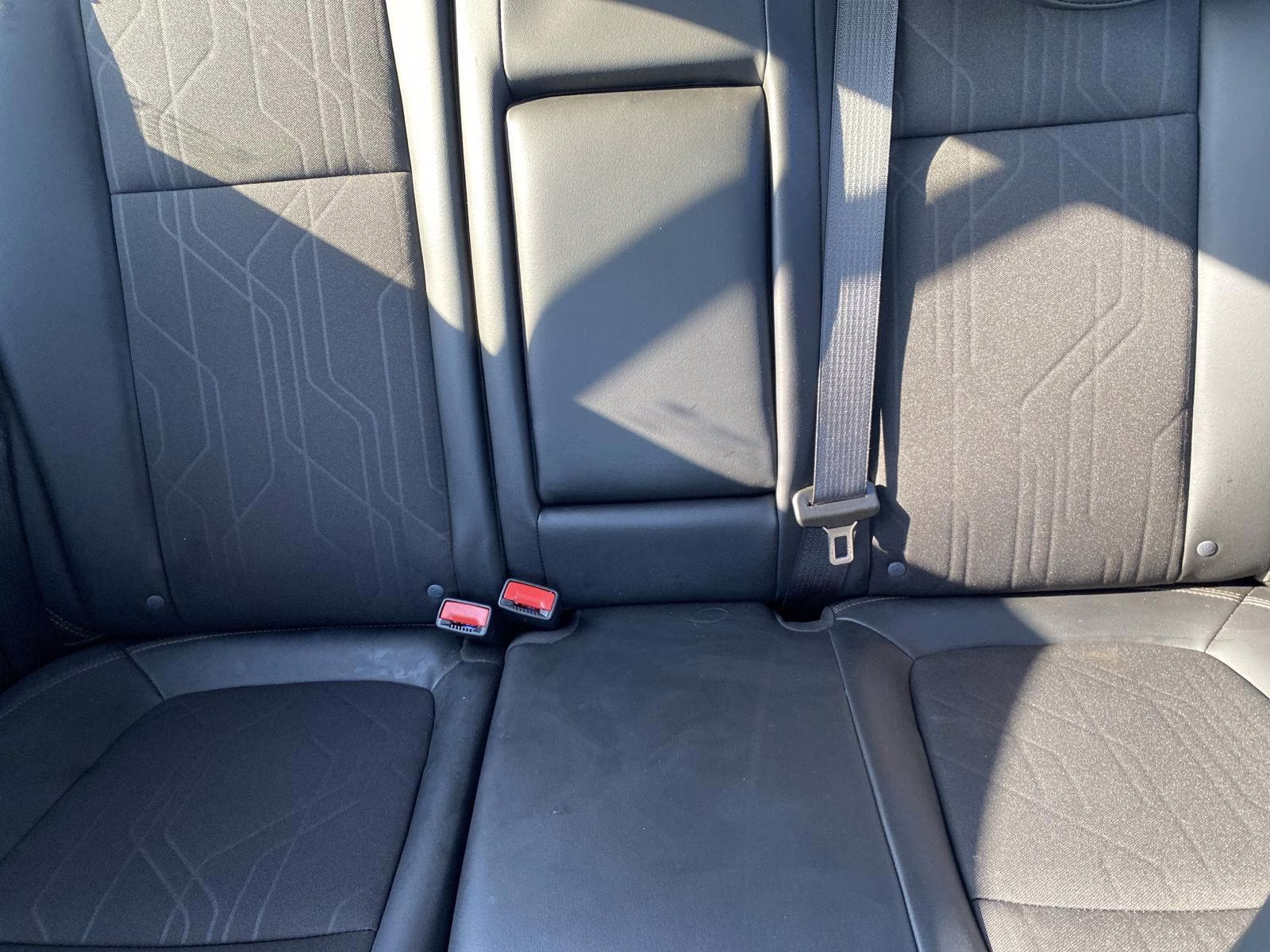 2022 Silver Ice Metallic Chevrolet Trax LT AWD SUV