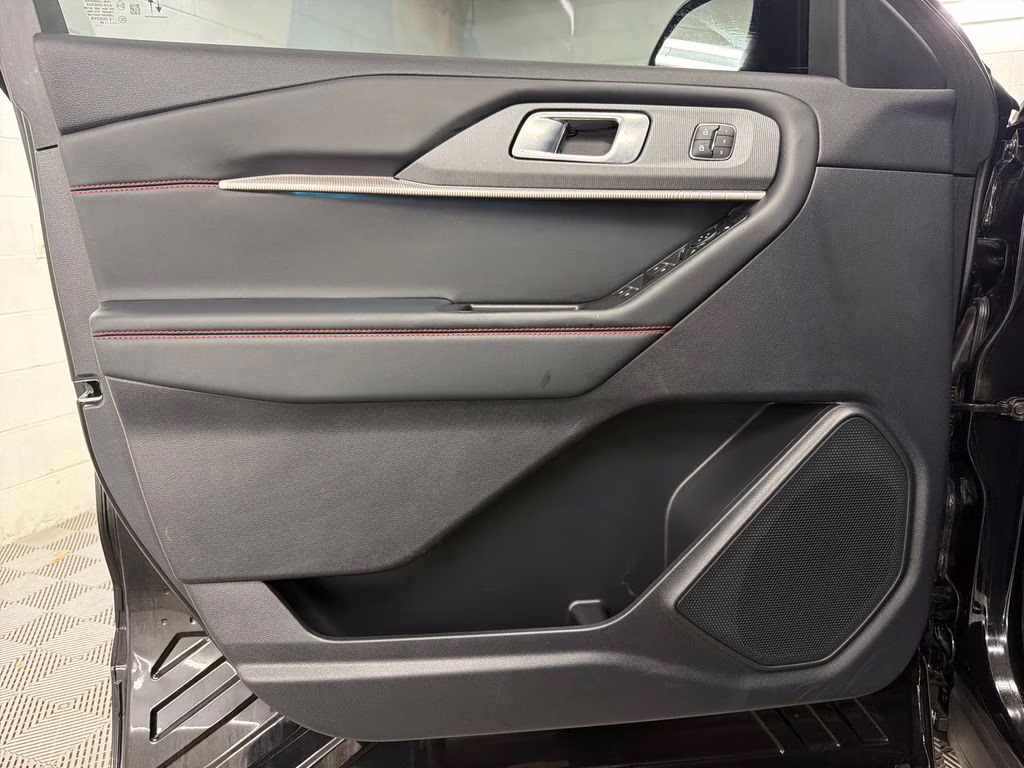2025 Agate Black Metallic Ford Explorer ST 4X4 SUV