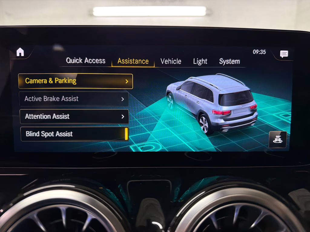 2023 Denim Blue Metallic Mercedes-Benz GLB GLB 250 FWD SUV