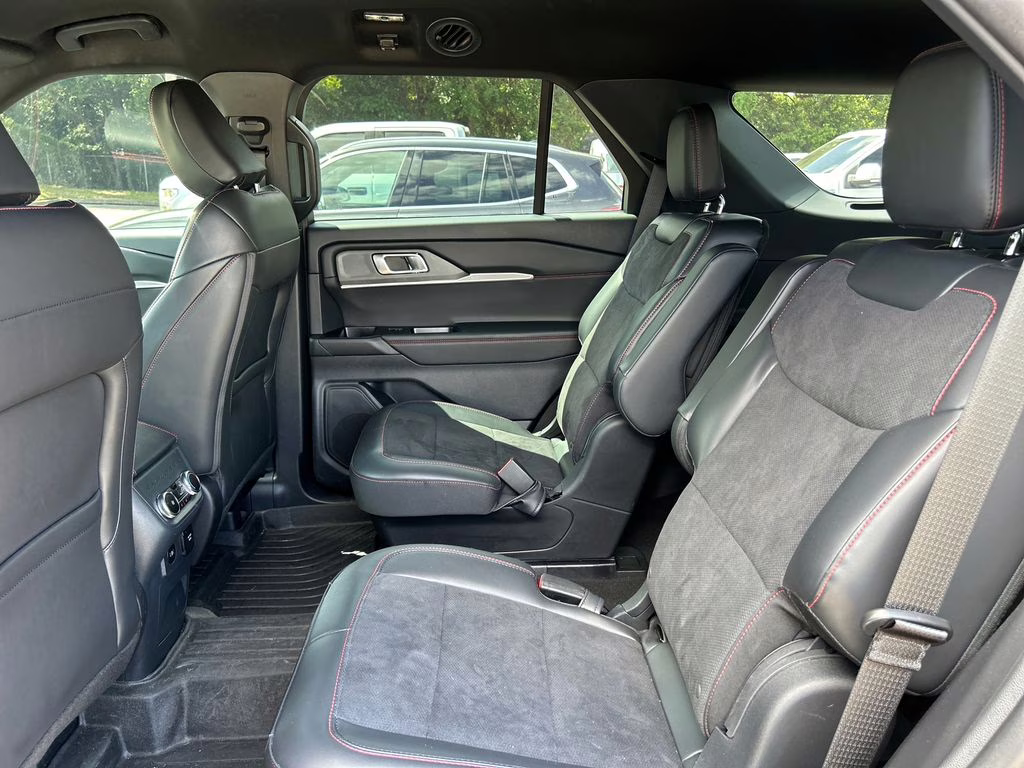 2025 Agate Black Metallic Ford Explorer ST 4X4 SUV