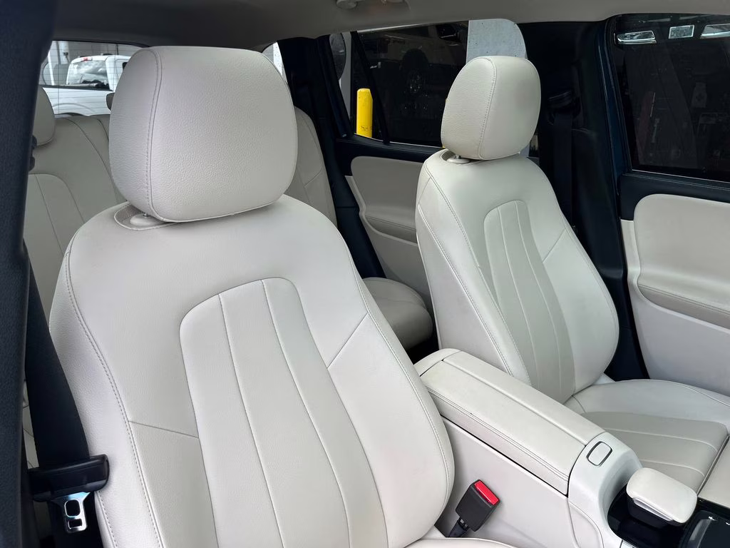 2023 Denim Blue Metallic Mercedes-Benz GLB GLB 250 FWD SUV