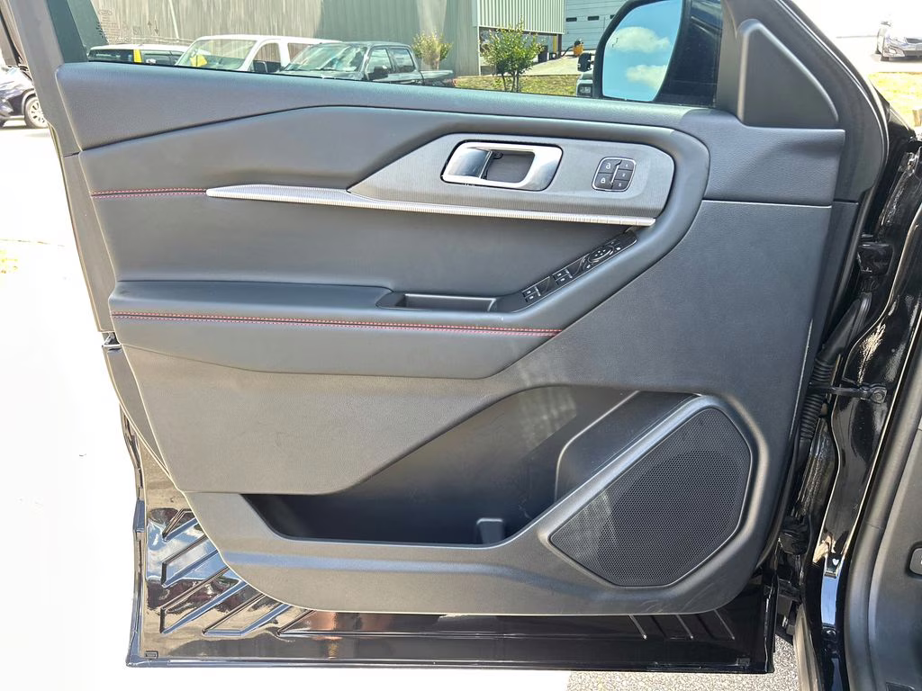 2025 Agate Black Metallic Ford Explorer ST 4X4 SUV