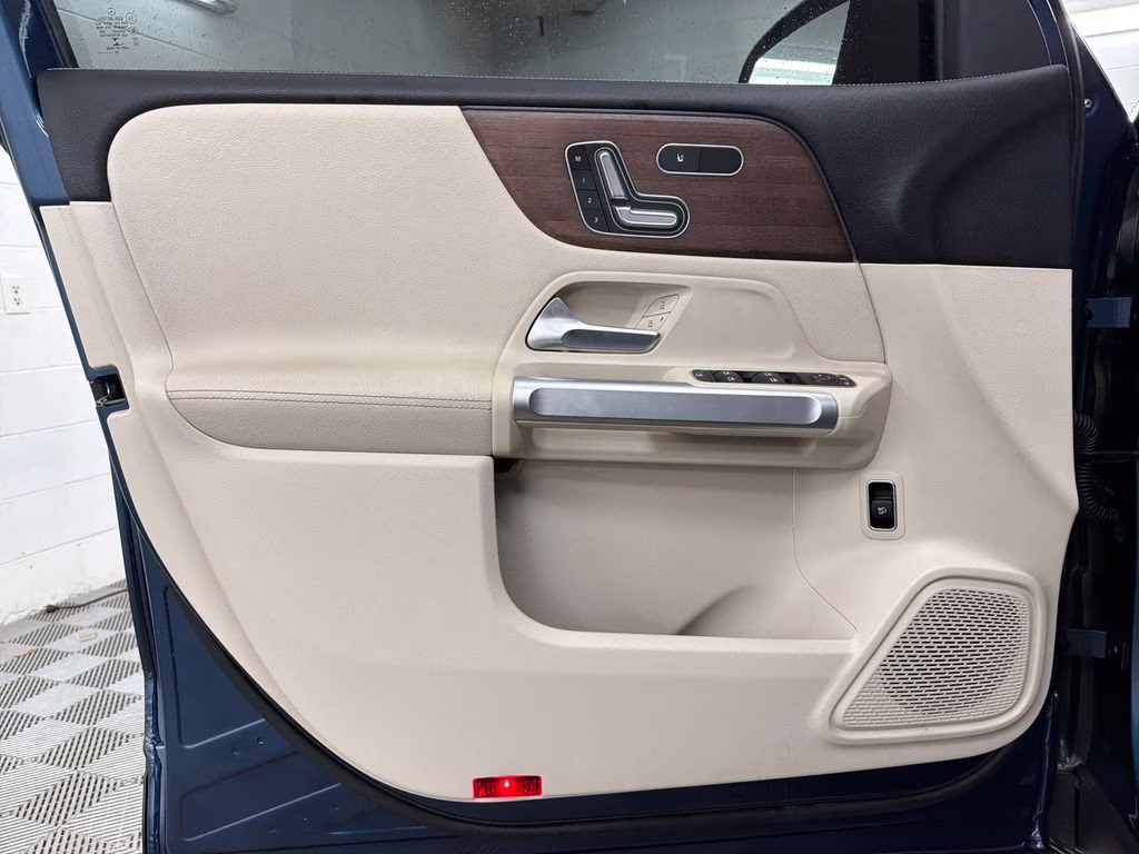2023 Denim Blue Metallic Mercedes-Benz GLB GLB 250 FWD SUV