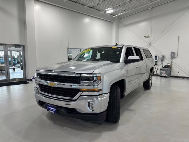 2016 Silver Ice Metallic Chevrolet Silverado 1500 LT 4X4 Truck