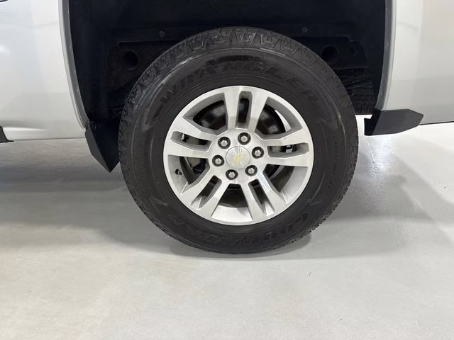 2016 Silver Ice Metallic Chevrolet Silverado 1500 LT 4X4 Truck