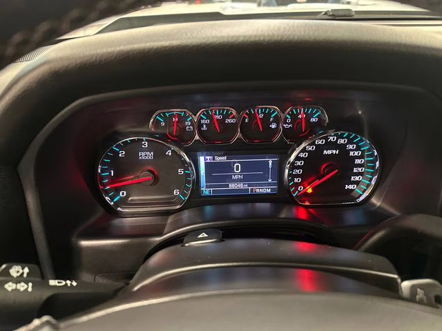 2016 Silver Ice Metallic Chevrolet Silverado 1500 LT 4X4 Truck