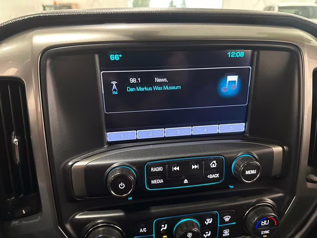 2016 Silver Ice Metallic Chevrolet Silverado 1500 LT 4X4 Truck