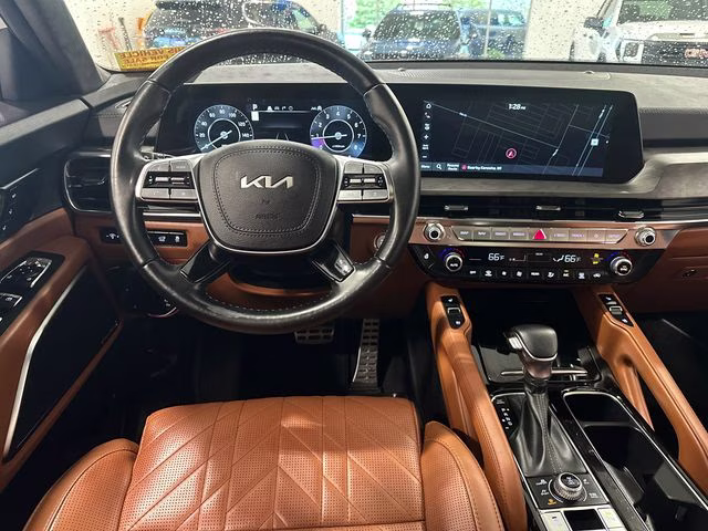 2024 Glacial White Pearl Kia Telluride SX-Prestige X-Line AWD SUV