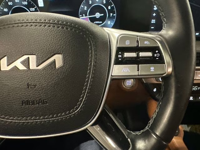 2024 Glacial White Pearl Kia Telluride SX-Prestige X-Line AWD SUV