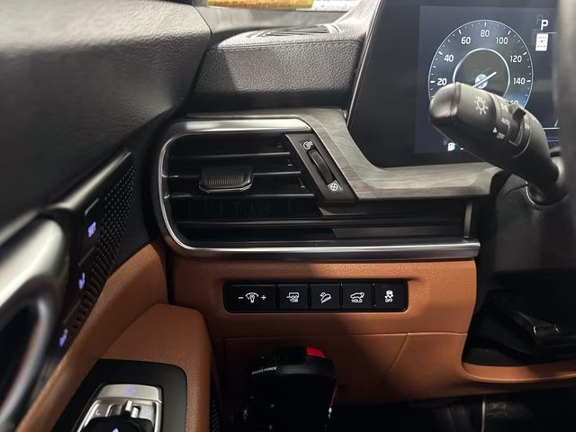 2024 Glacial White Pearl Kia Telluride SX-Prestige X-Line AWD SUV