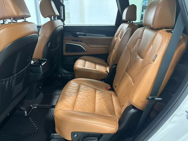 2024 Glacial White Pearl Kia Telluride SX-Prestige X-Line AWD SUV