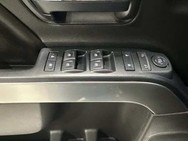 2016 Silver Ice Metallic Chevrolet Silverado 1500 LT 4X4 Truck