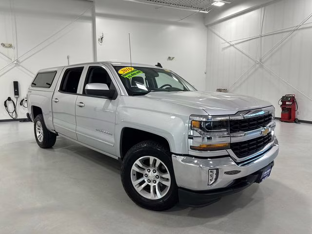 2016 Silver Ice Metallic Chevrolet Silverado 1500 LT 4X4 Truck