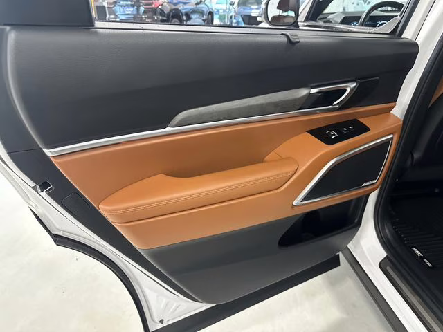 2024 Glacial White Pearl Kia Telluride SX-Prestige X-Line AWD SUV