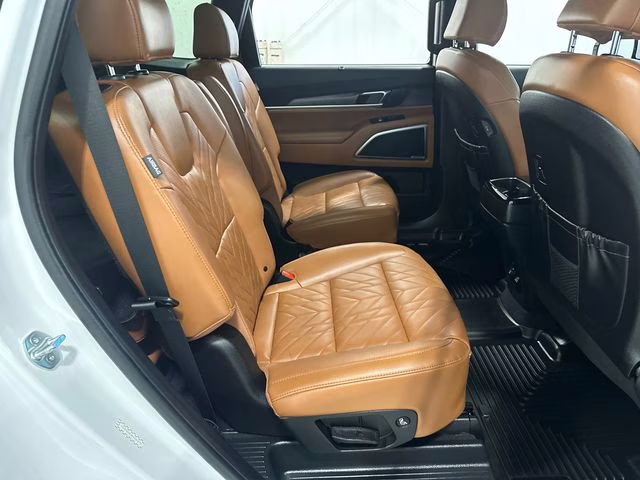 2024 Glacial White Pearl Kia Telluride SX-Prestige X-Line AWD SUV