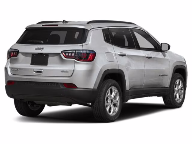 2025 Silver Zynith Metallic Clearcoat Jeep Compass Limited 4X4 SUV