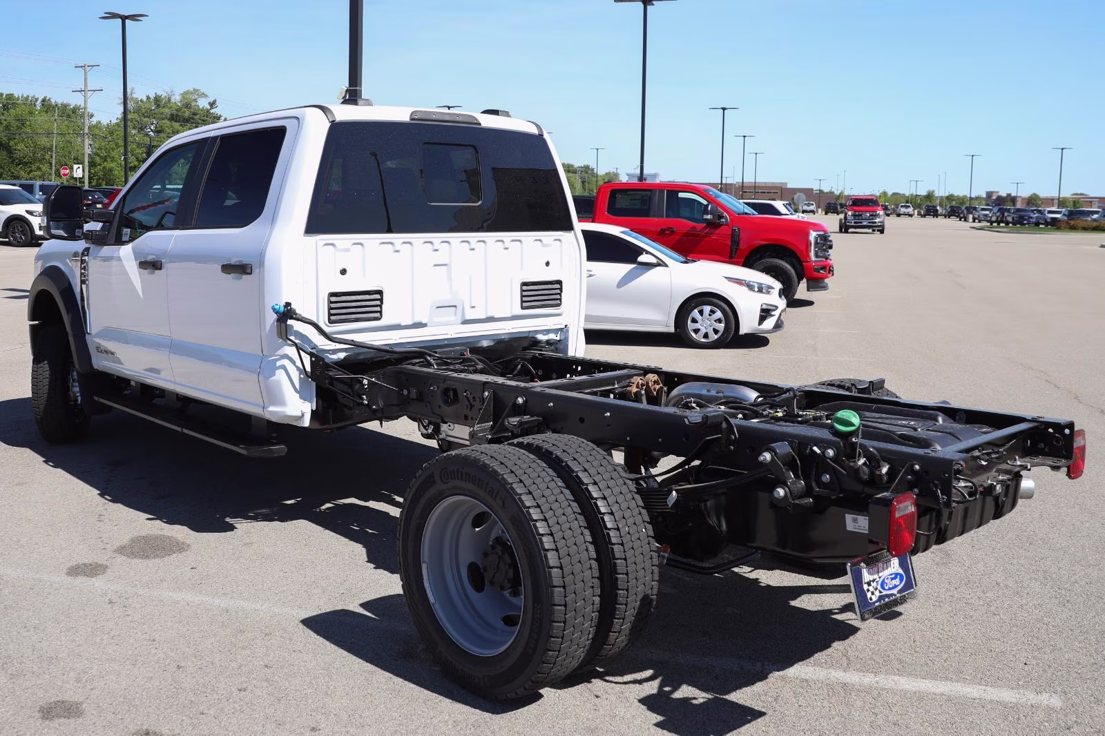 2026 Oxford White Ford Super Duty F-450 DRW XL 4X4 Truck