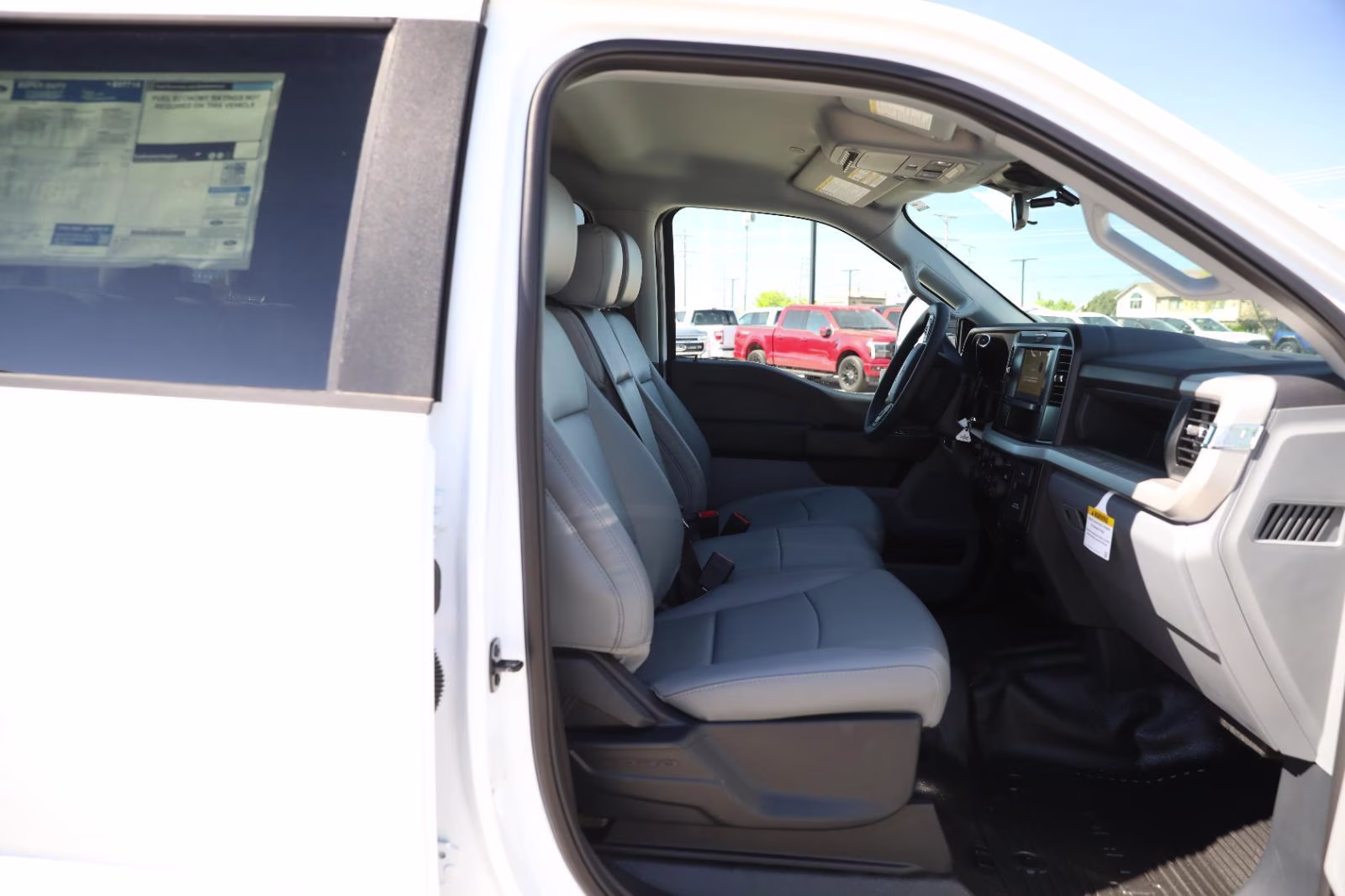 2026 Oxford White Ford Super Duty F-450 DRW XL 4X4 Truck