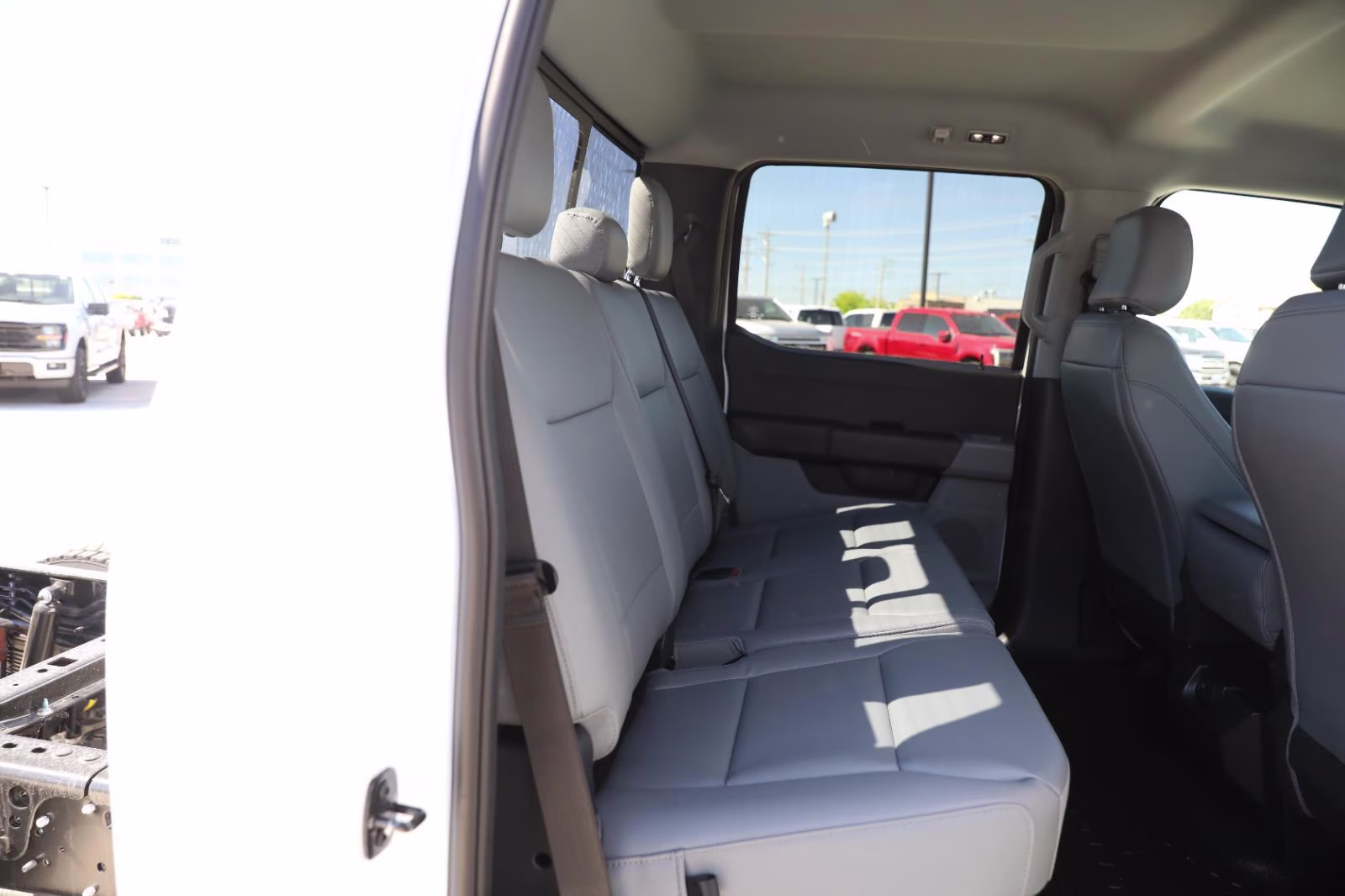 2026 Oxford White Ford Super Duty F-450 DRW XL 4X4 Truck