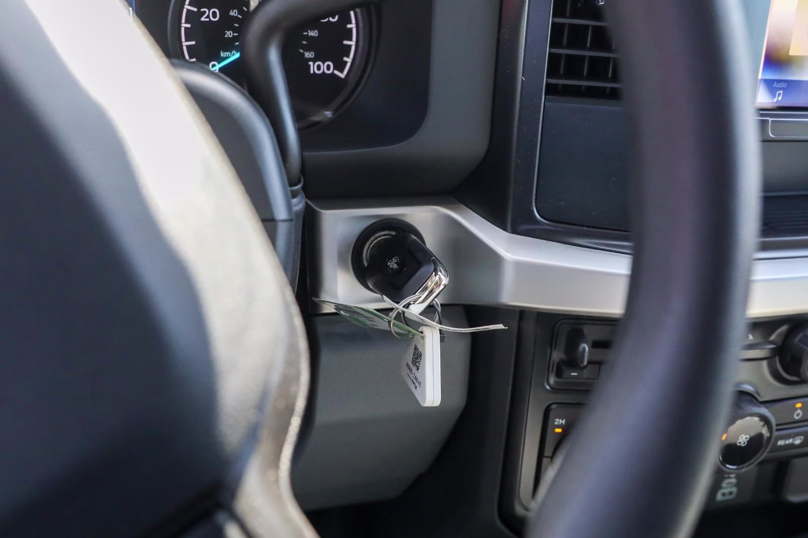 2026 Oxford White Ford Super Duty F-450 DRW XL 4X4 Truck