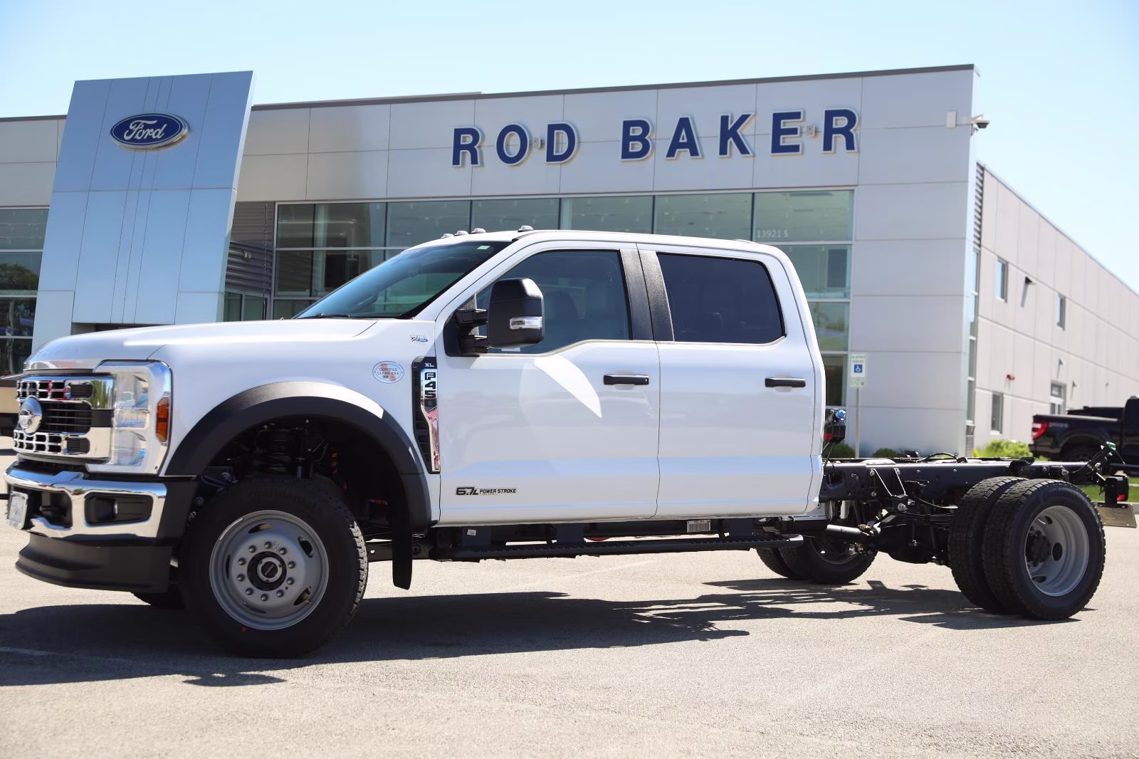 2026 Oxford White Ford Super Duty F-450 DRW XL 4X4 Truck