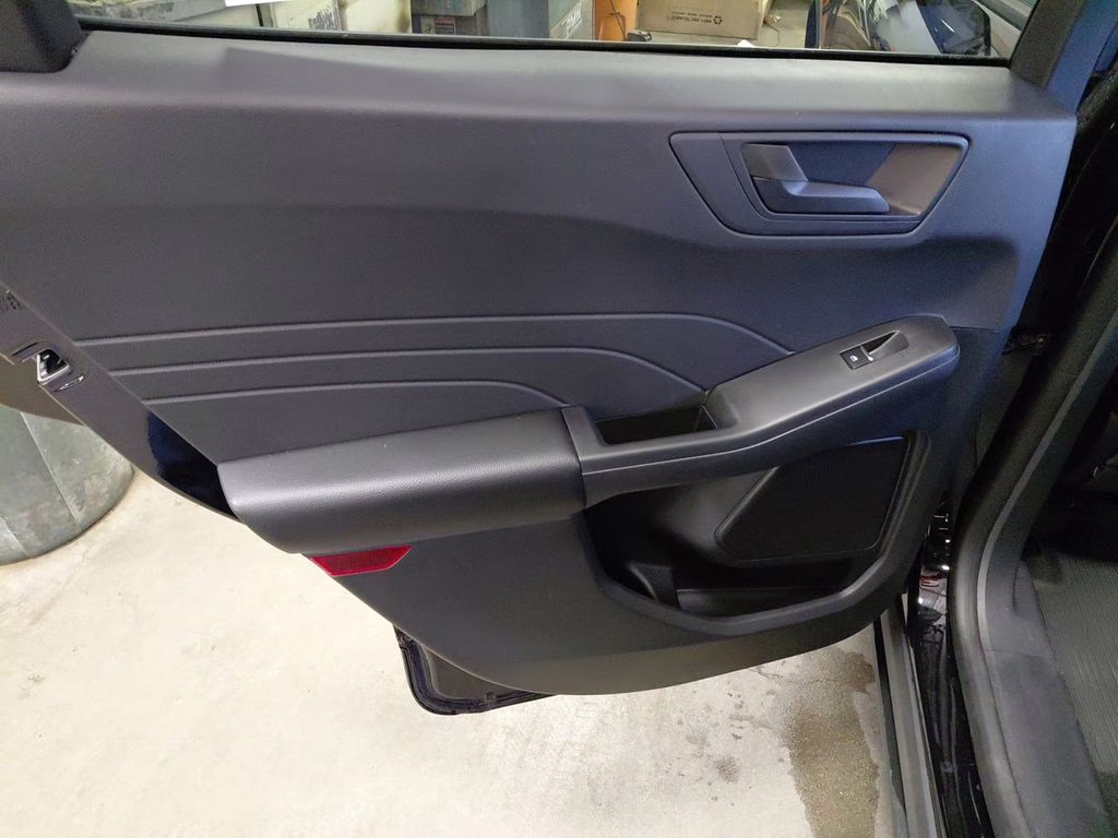 2023 Agate Black Metallic Ford Escape Active FWD SUV