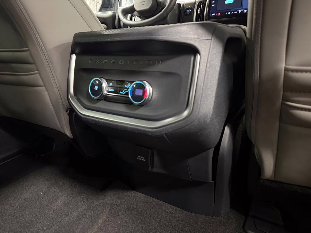 2025 Black Metallic Ford Expedition Active w/Bluecruise & Co-Pilot 360 4X4 SUV