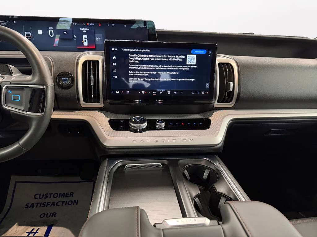 2025 Black Metallic Ford Expedition Active w/Bluecruise & Co-Pilot 360 4X4 SUV