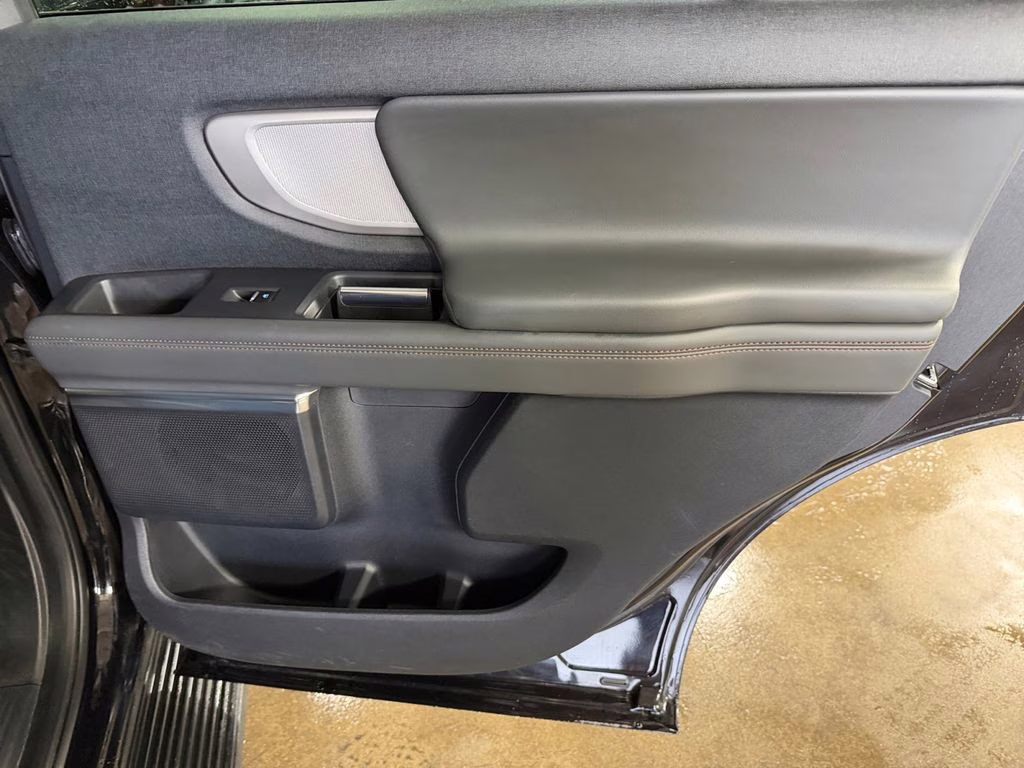 2025 Black Metallic Ford Expedition Active w/Bluecruise & Co-Pilot 360 4X4 SUV