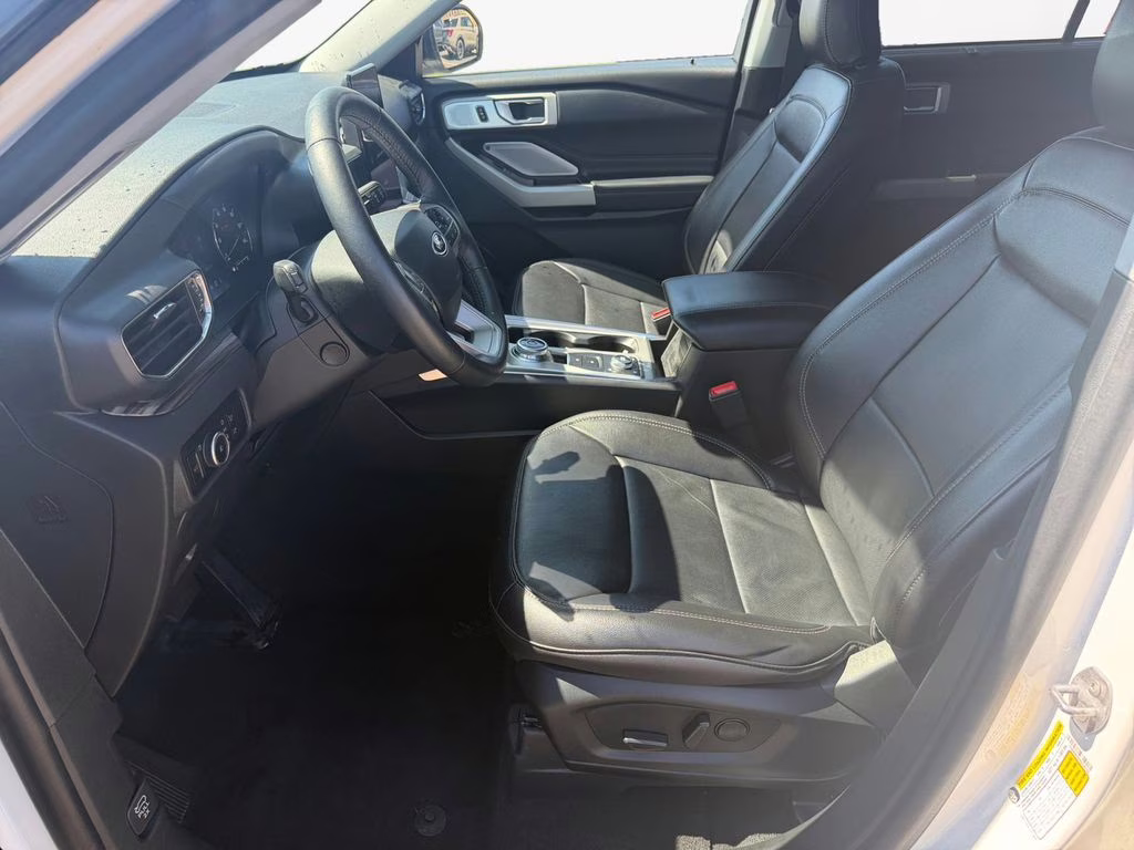 2023 White Metallic Ford Explorer Limited w/Towing / B&O Sound & Twin Panel Moonroof 4X4 SUV