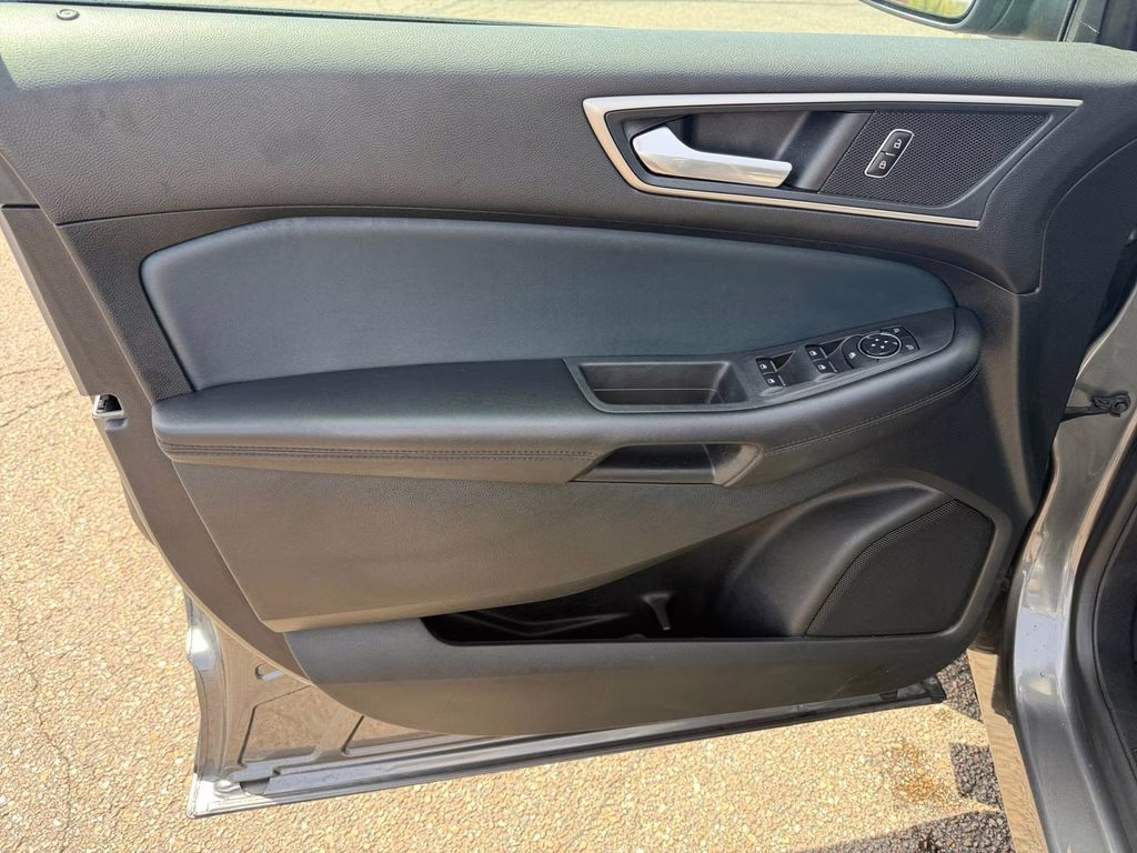 2023 Carbonized Gray Metallic Ford Edge SEL AWD SUV