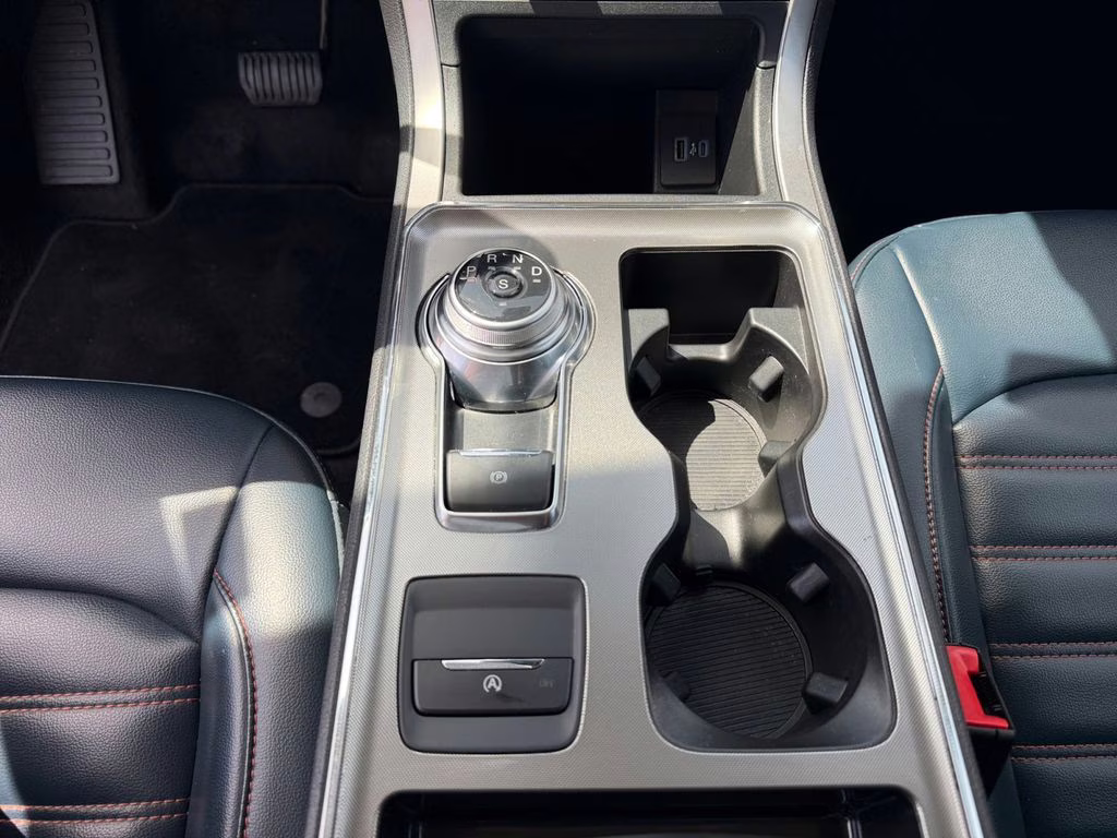 2023 Carbonized Gray Metallic Ford Edge SEL AWD SUV